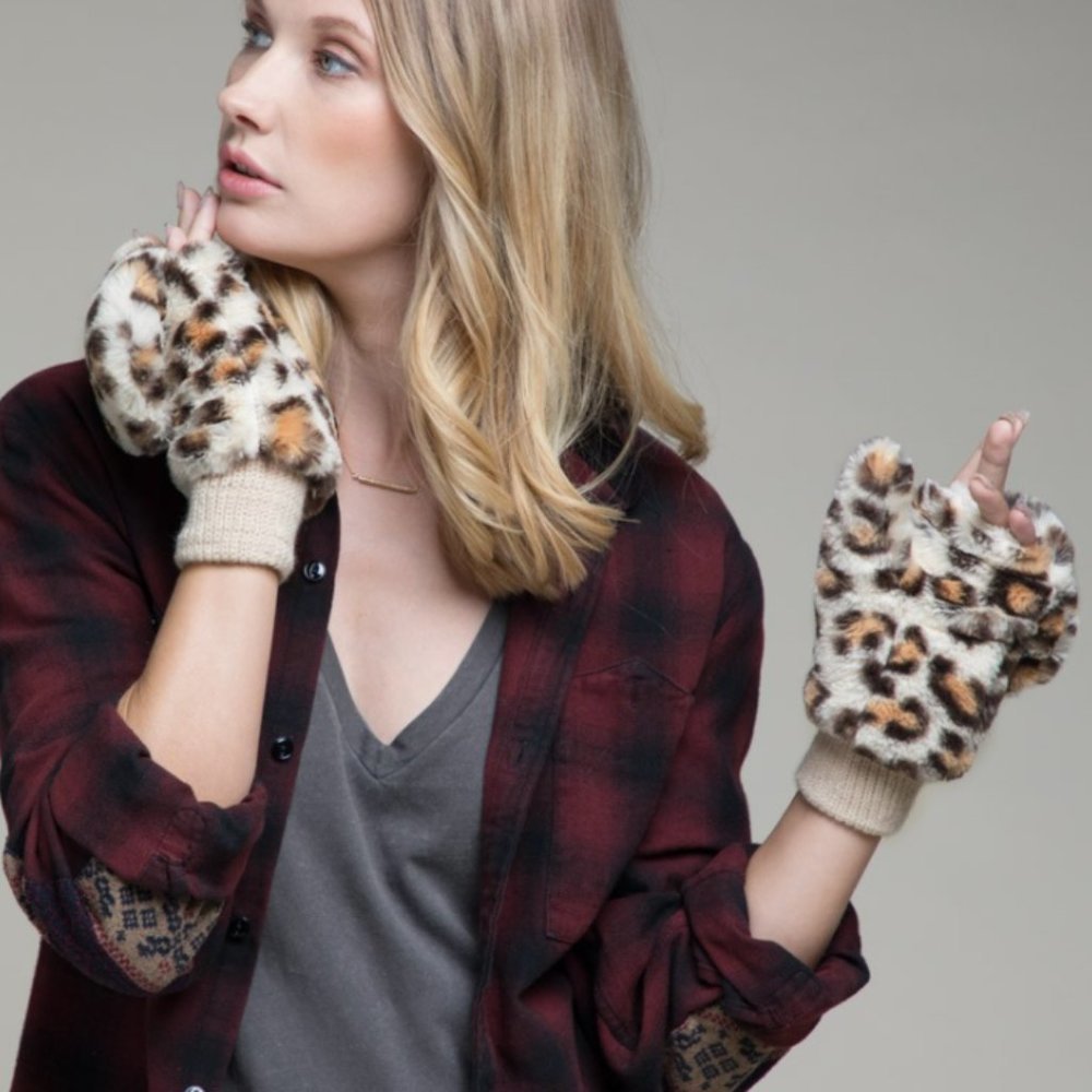 SOFT Ivory Animal Print Pop Top Mittens